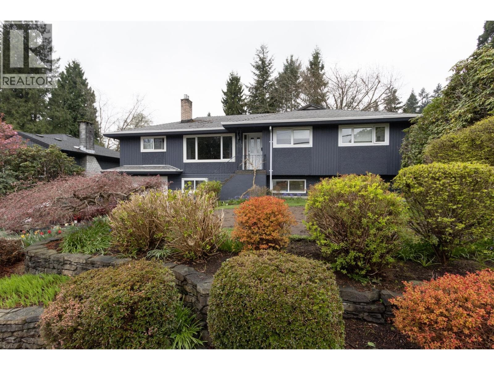 923 PLYMOUTH DRIVE — main photo