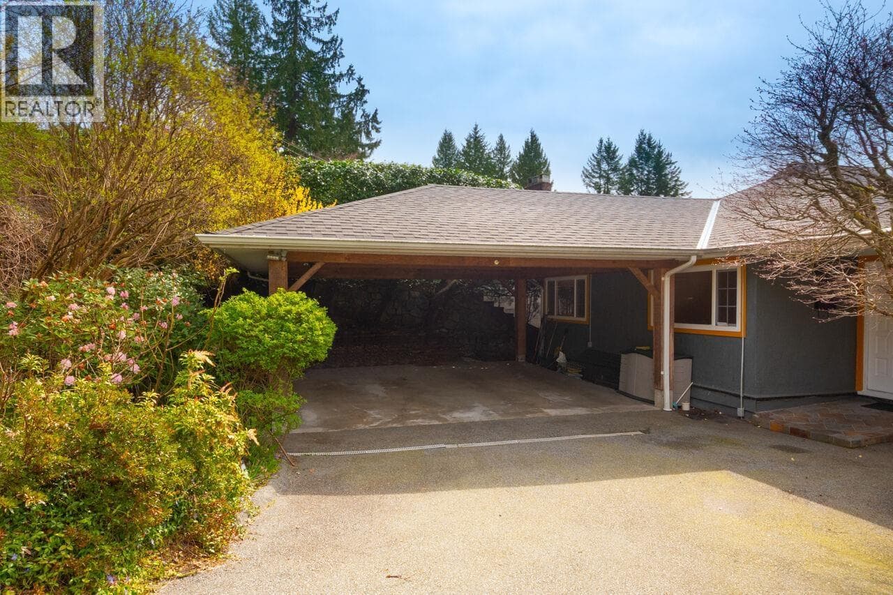 647 BLUERIDGE AVENUE — photo 3