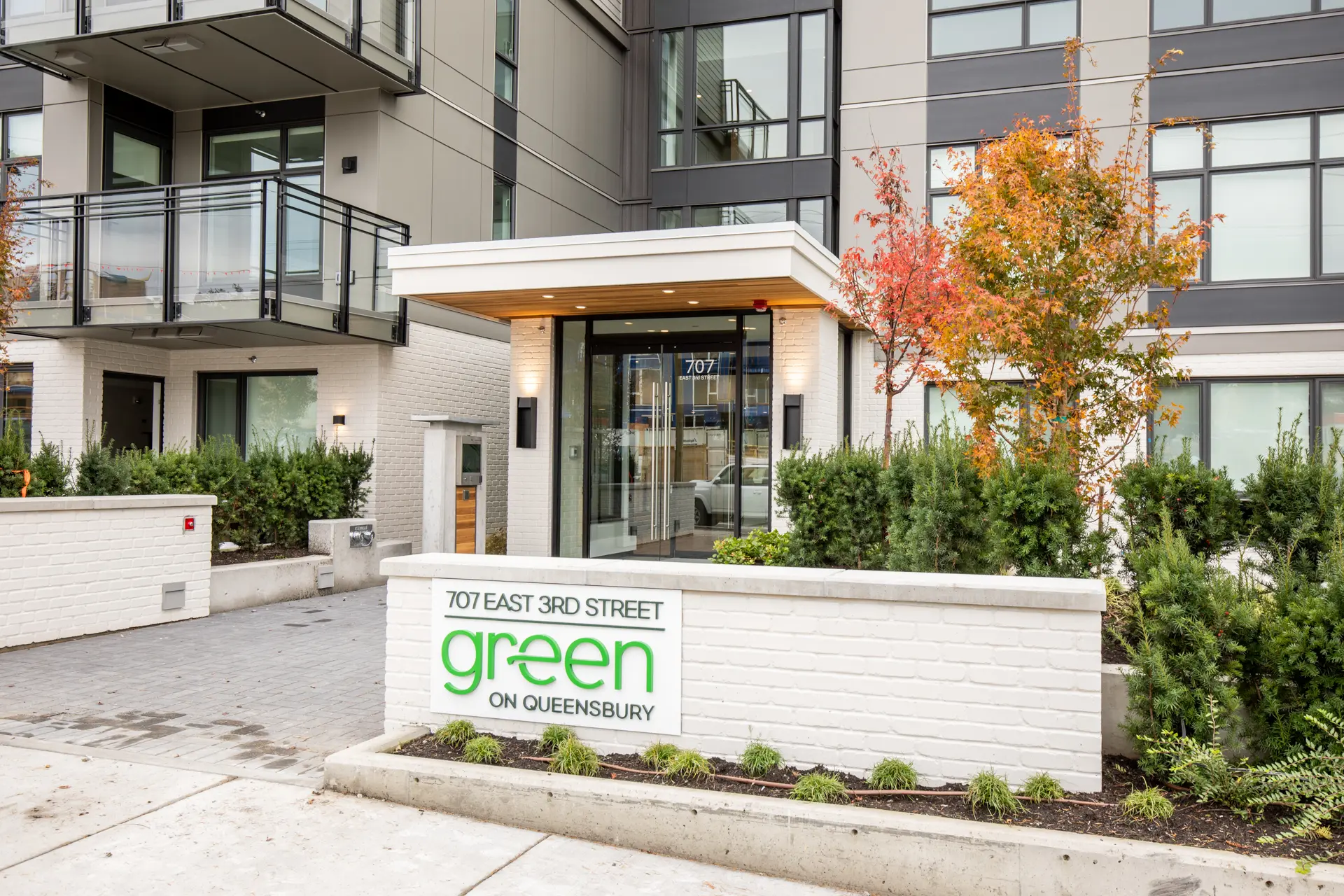 Green on Queensbury