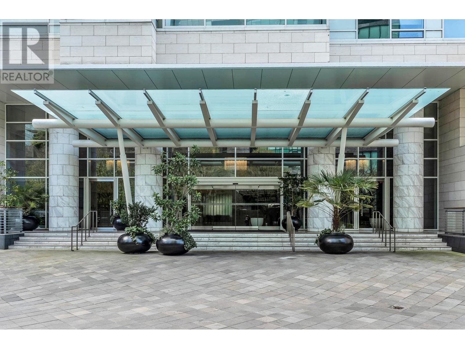 101 1139 W CORDOVA STREET — photo 2