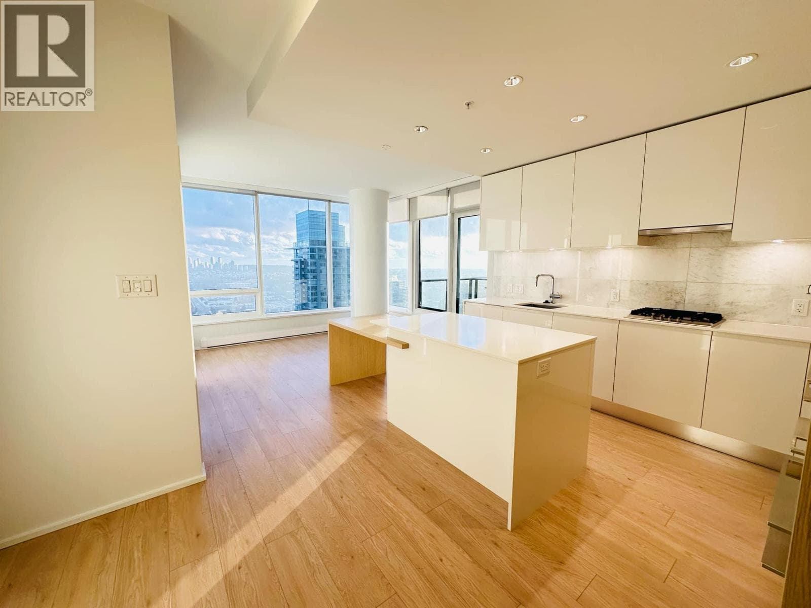 5007 4510 HALIFAX WAY — photo 2