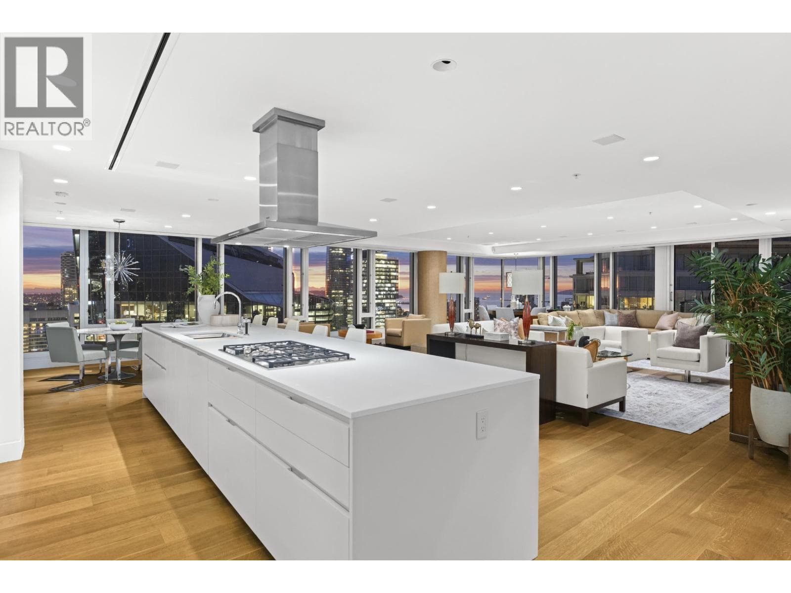 4602 1011 W CORDOVA STREET — photo 3