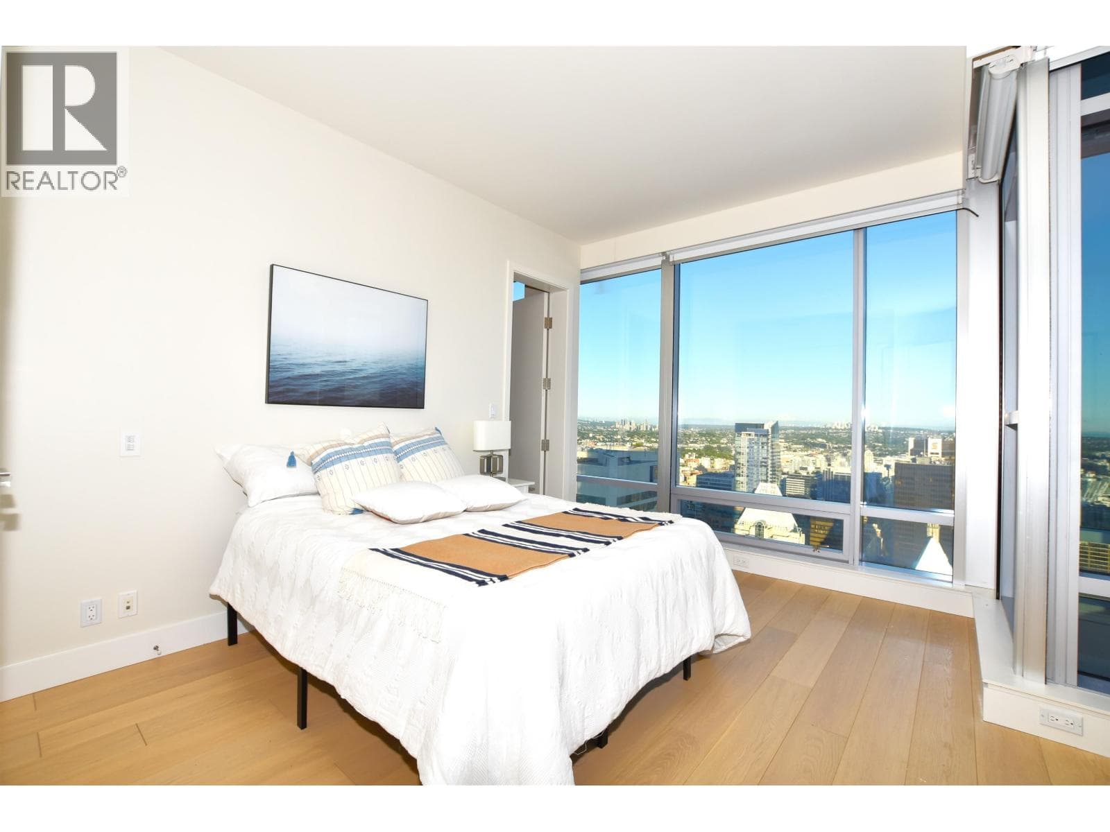 5104 1128 W GEORGIA STREET — photo 2