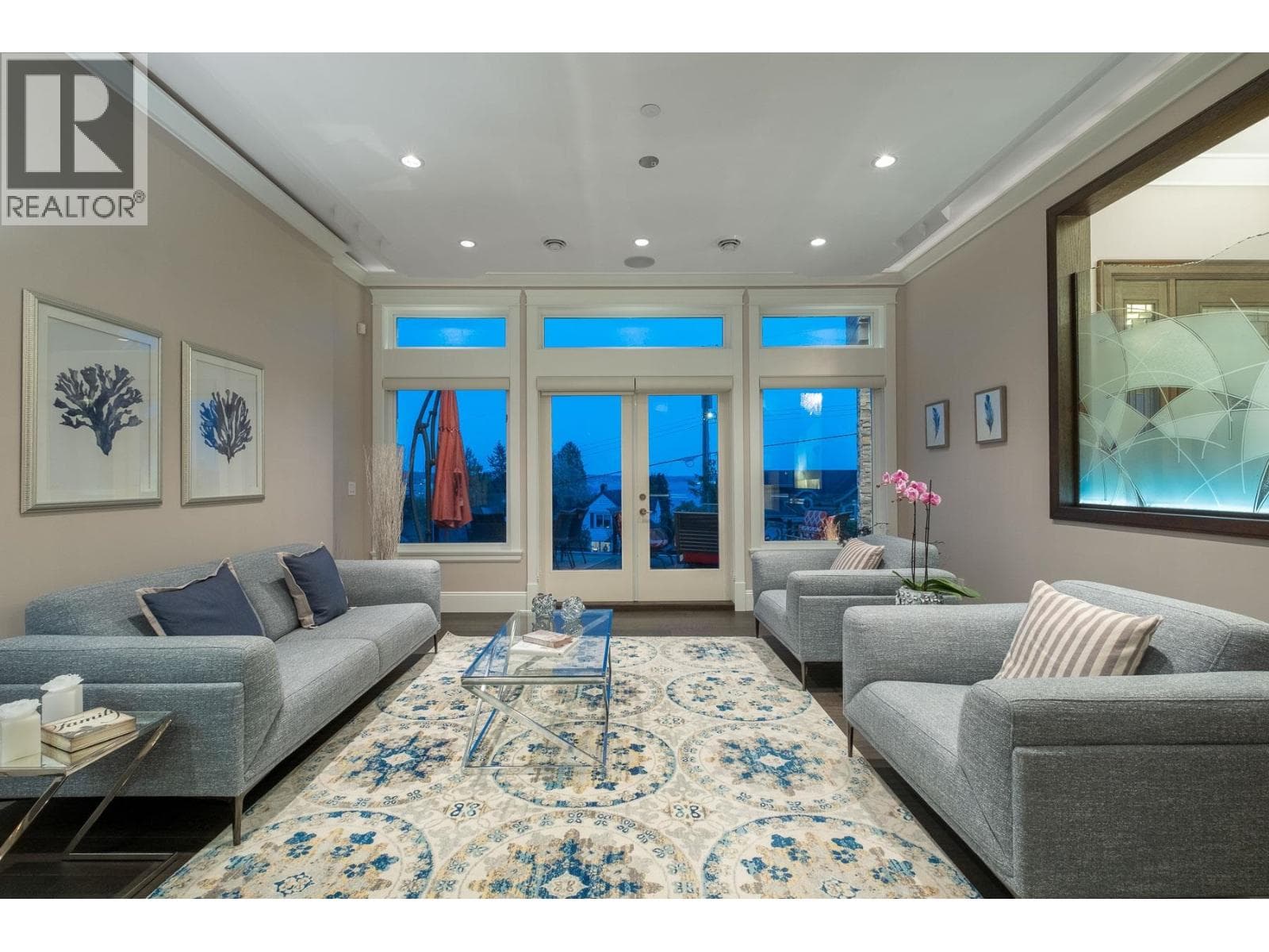 2567 LAWSON AVENUE — photo 2