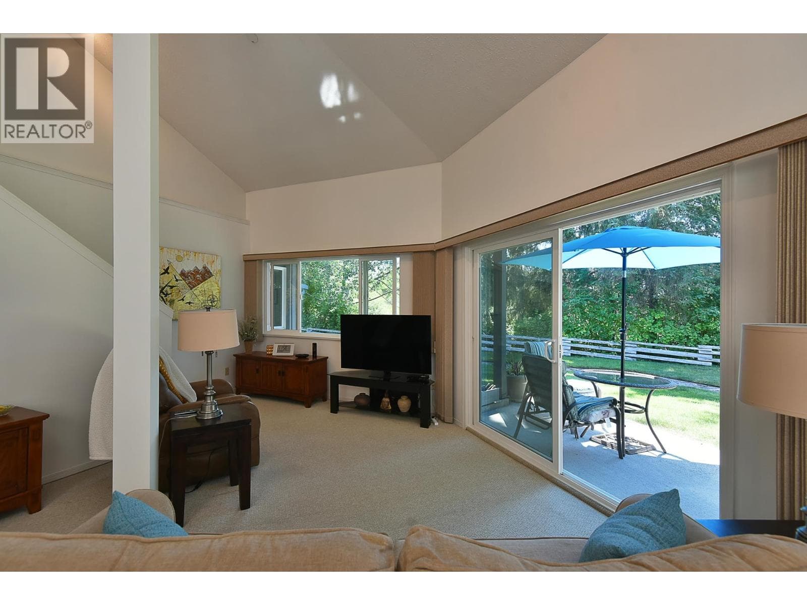 11 5761 WHARF AVENUE — photo 3