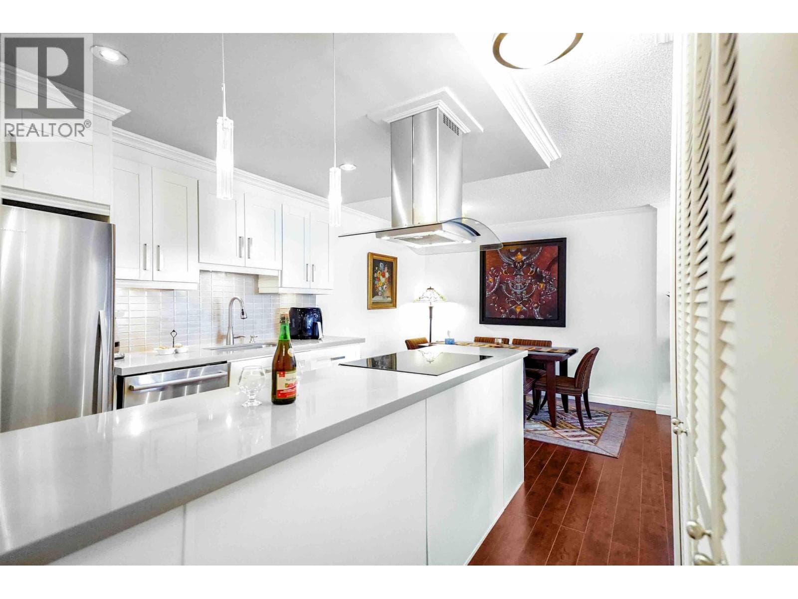 306 2020 FULLERTON AVENUE — photo 3