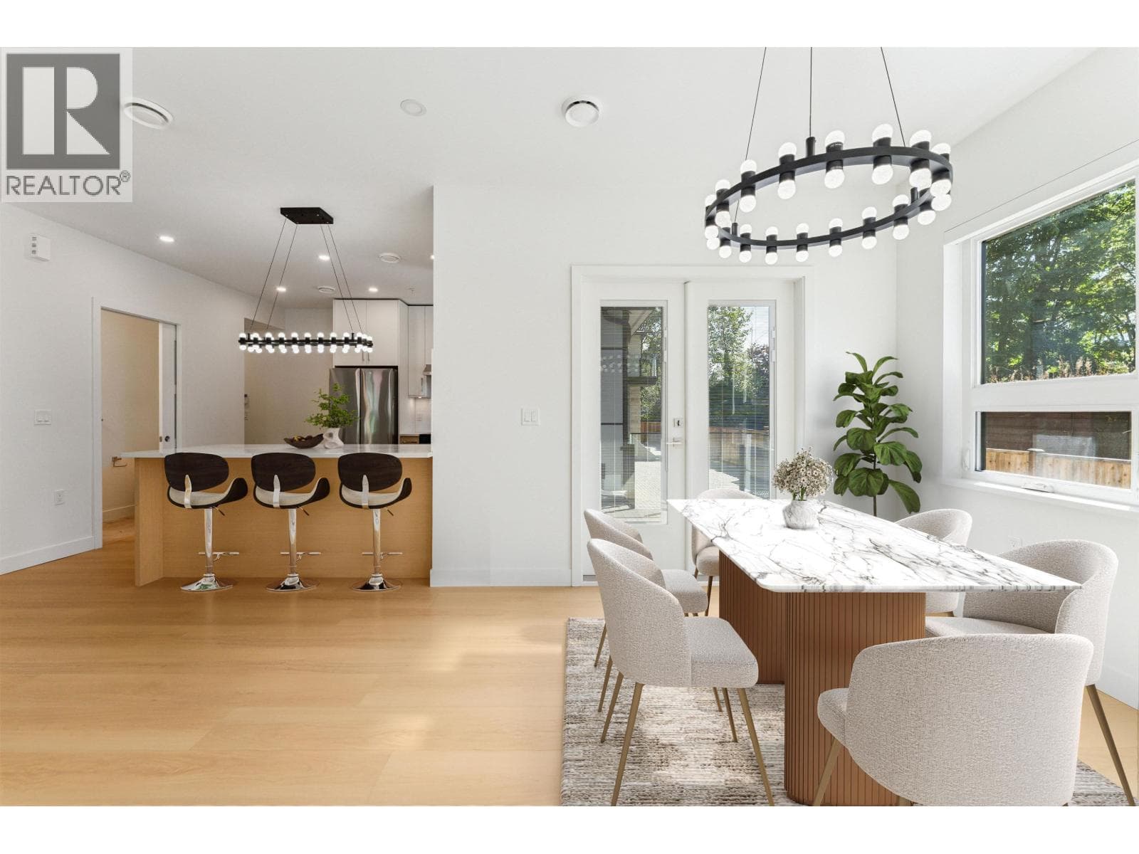 844 ST. DENIS AVENUE — main photo