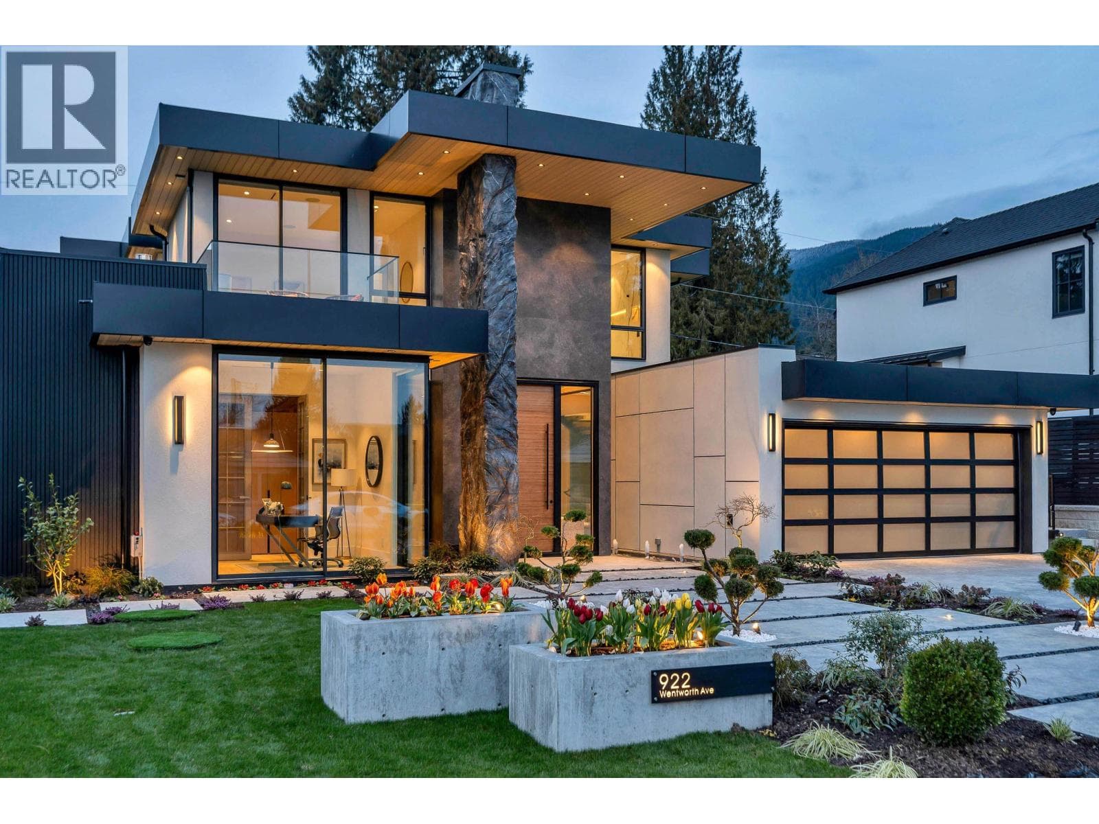 922 WENTWORTH AVENUE — photo 3