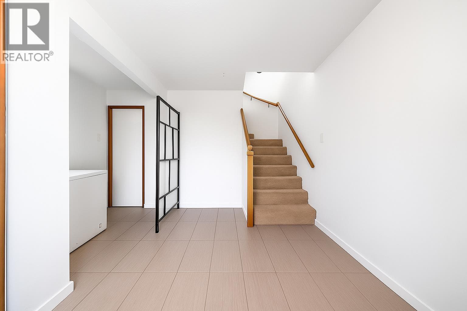 3003 NW SUNNYHURST ROAD — photo 2