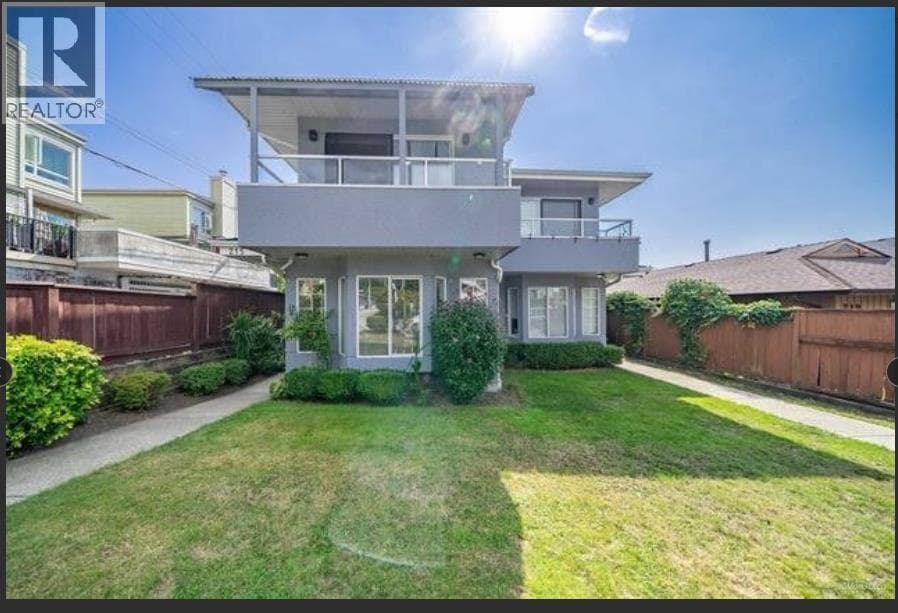 215 W 18TH STREET — main photo