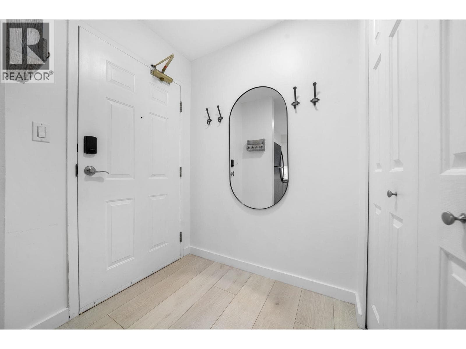 215 3600 WINDCREST DRIVE — photo 2