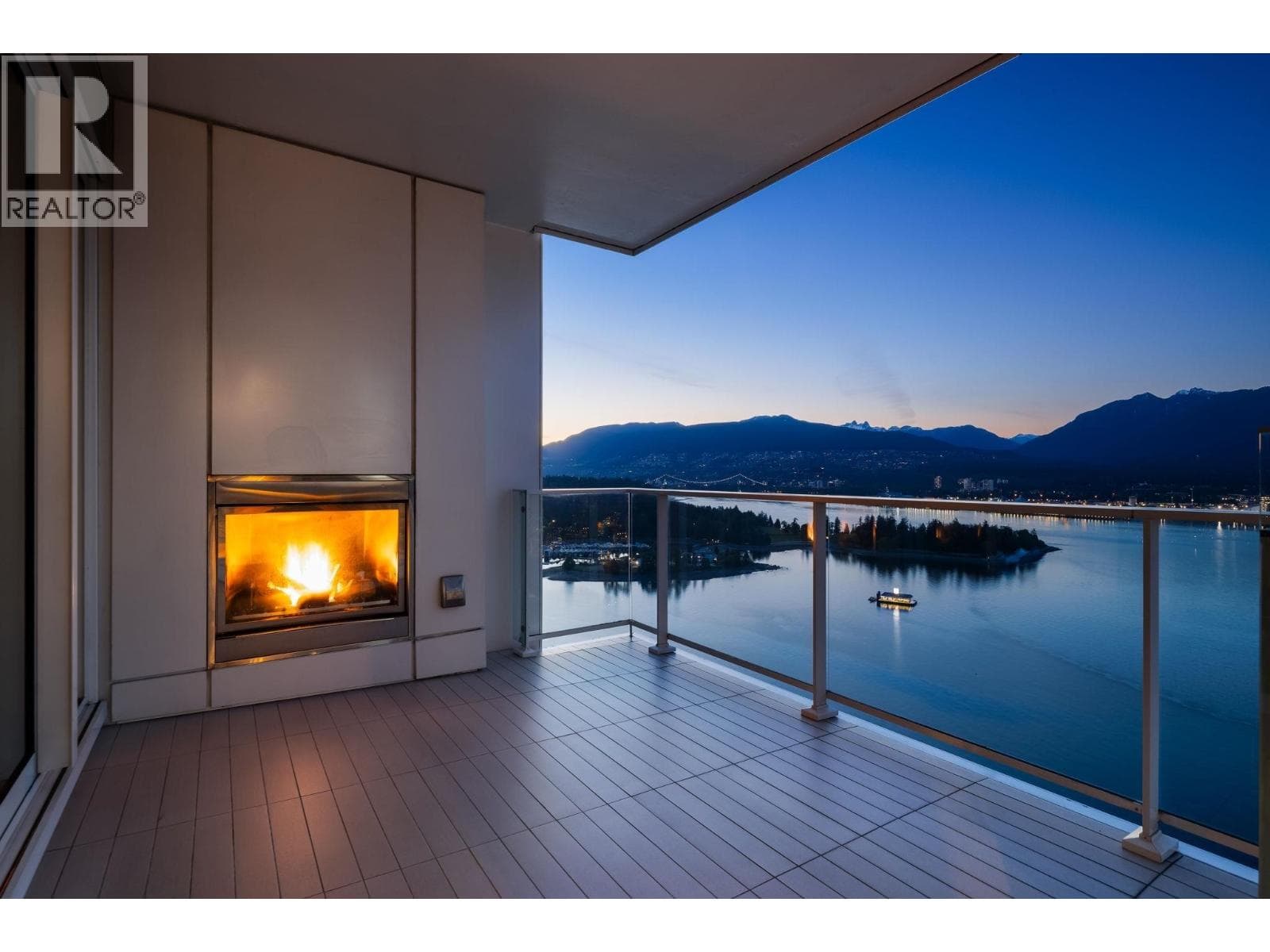 3301 1011 W CORDOVA STREET — photo 2