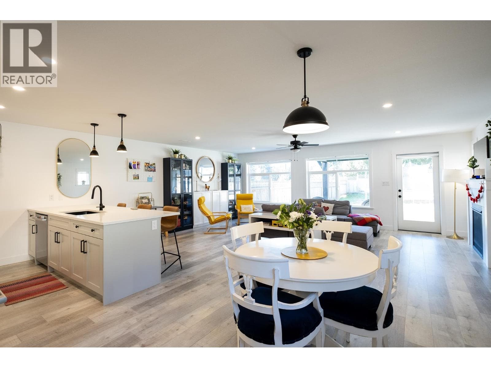 1078 CELIA CRESCENT — main photo