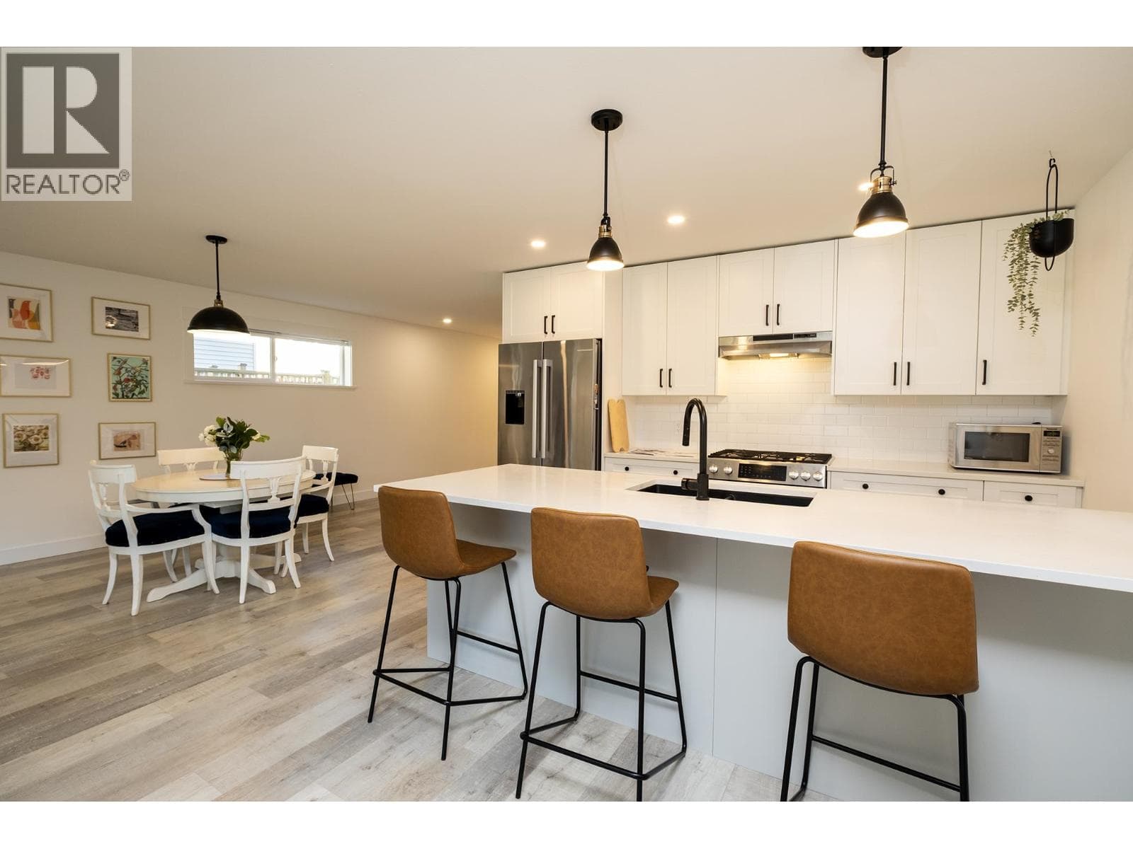 1078 CELIA CRESCENT — photo 3