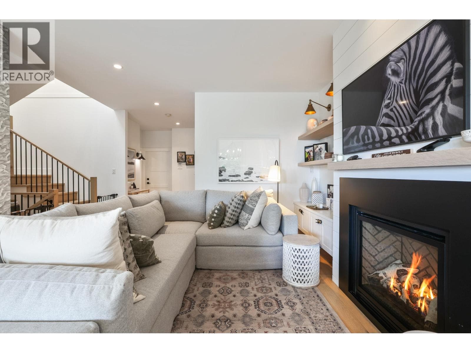 1725 PETERS ROAD — photo 3