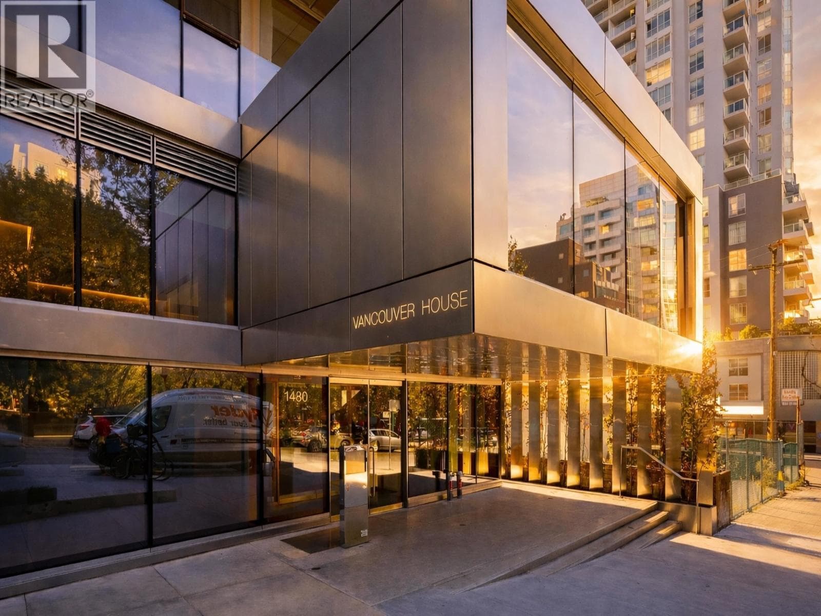 3209 1480 HOWE STREET — main photo