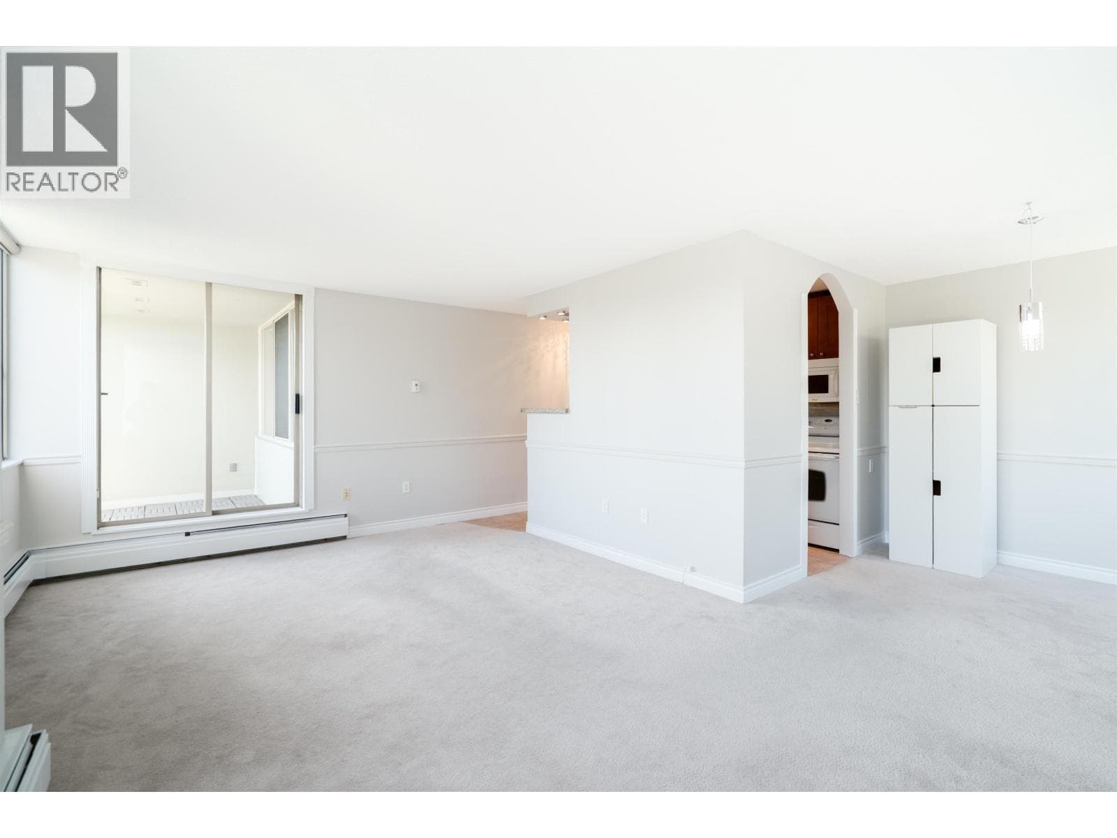 1404 2008 FULLERTON AVENUE — photo 2