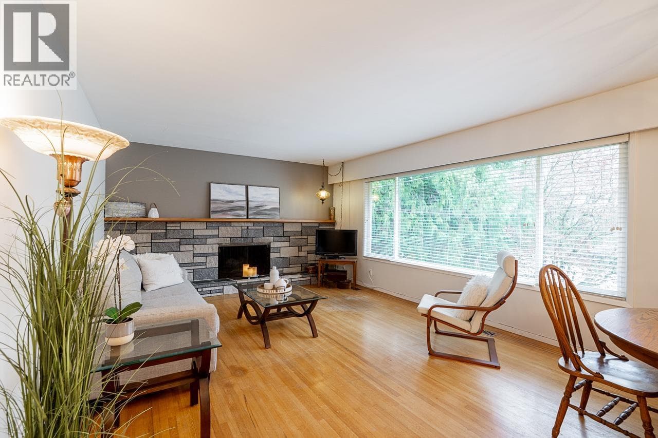 4035 HOSKINS ROAD — photo 3