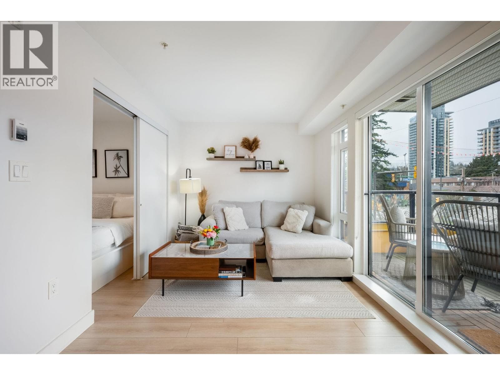 201 1519 CROWN STREET — main photo