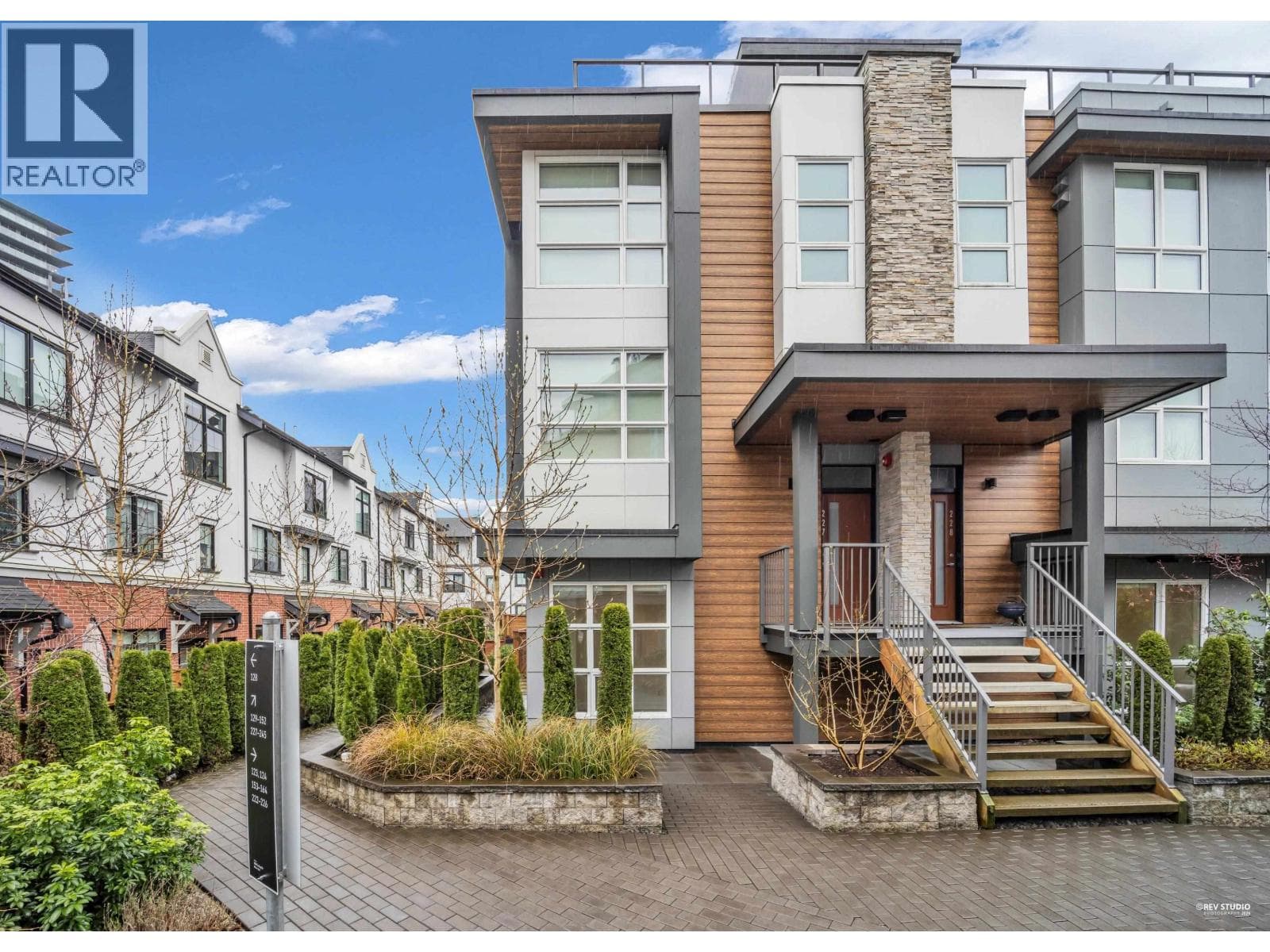 128 2060 CURLING ROAD — photo 2