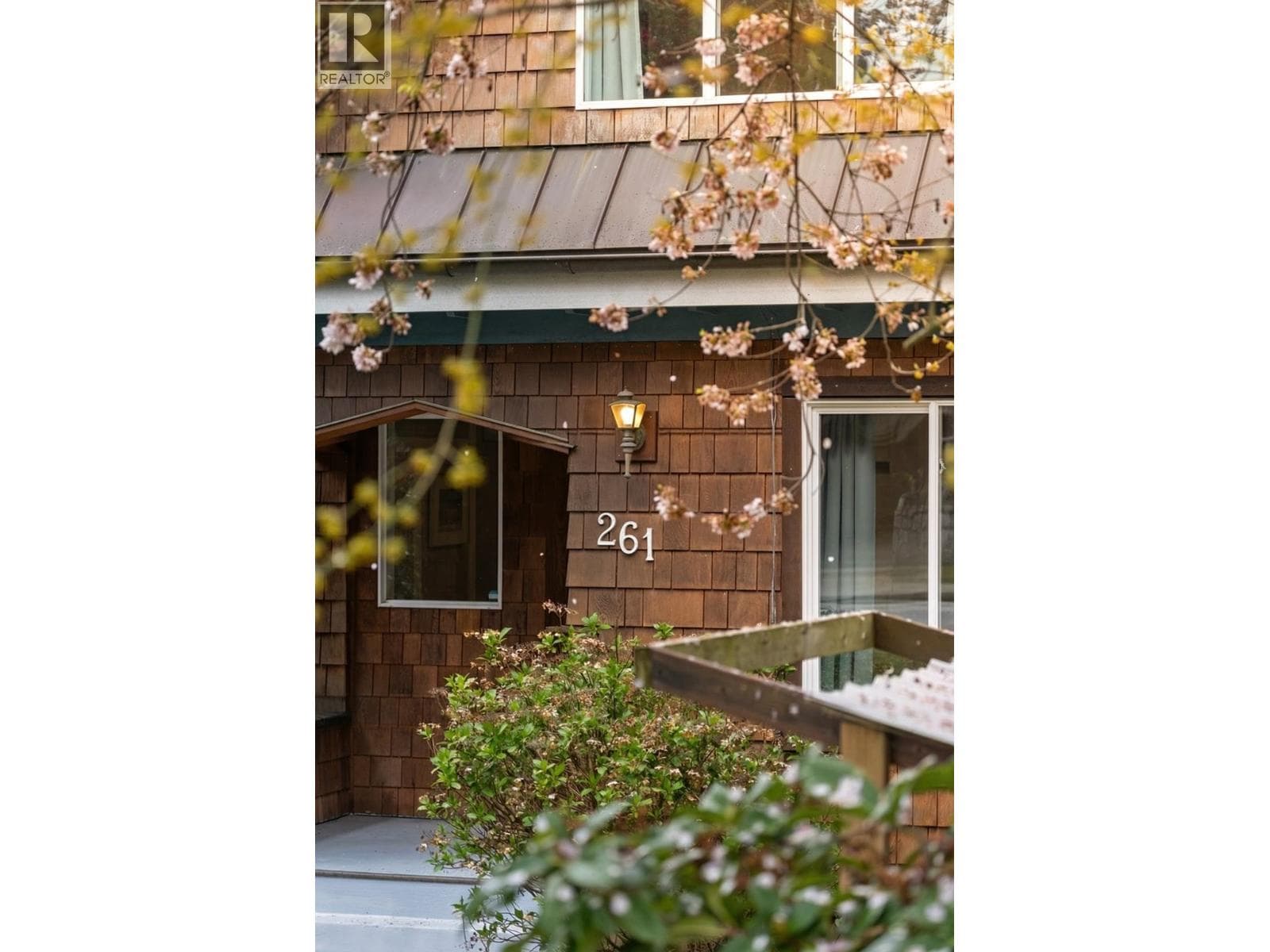 261 E 4TH STREET — photo 3