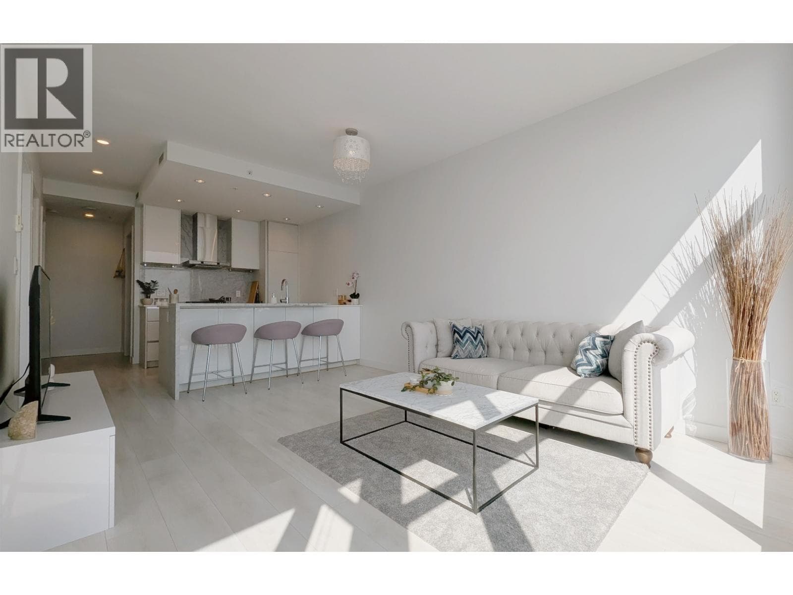 5101 4670 ASSEMBLY WAY — photo 2