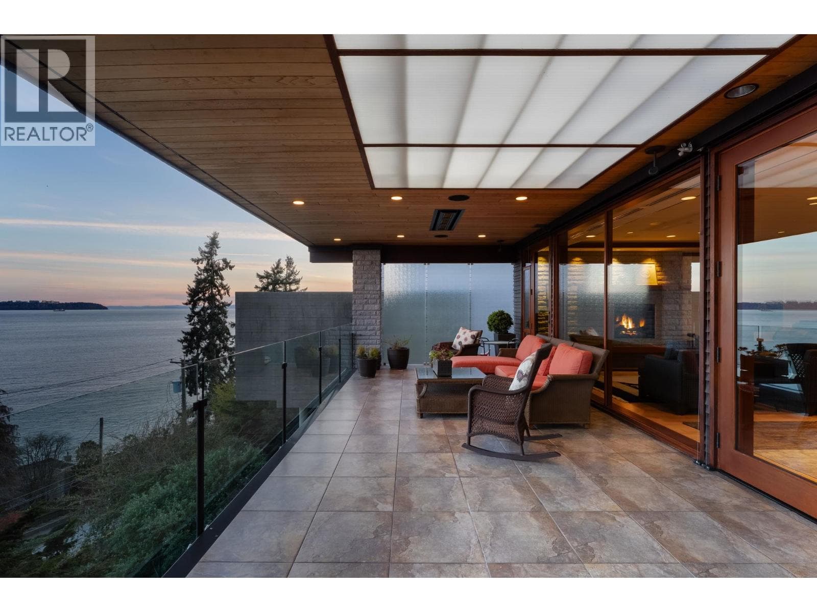 3673 SUNSET LANE — photo 2