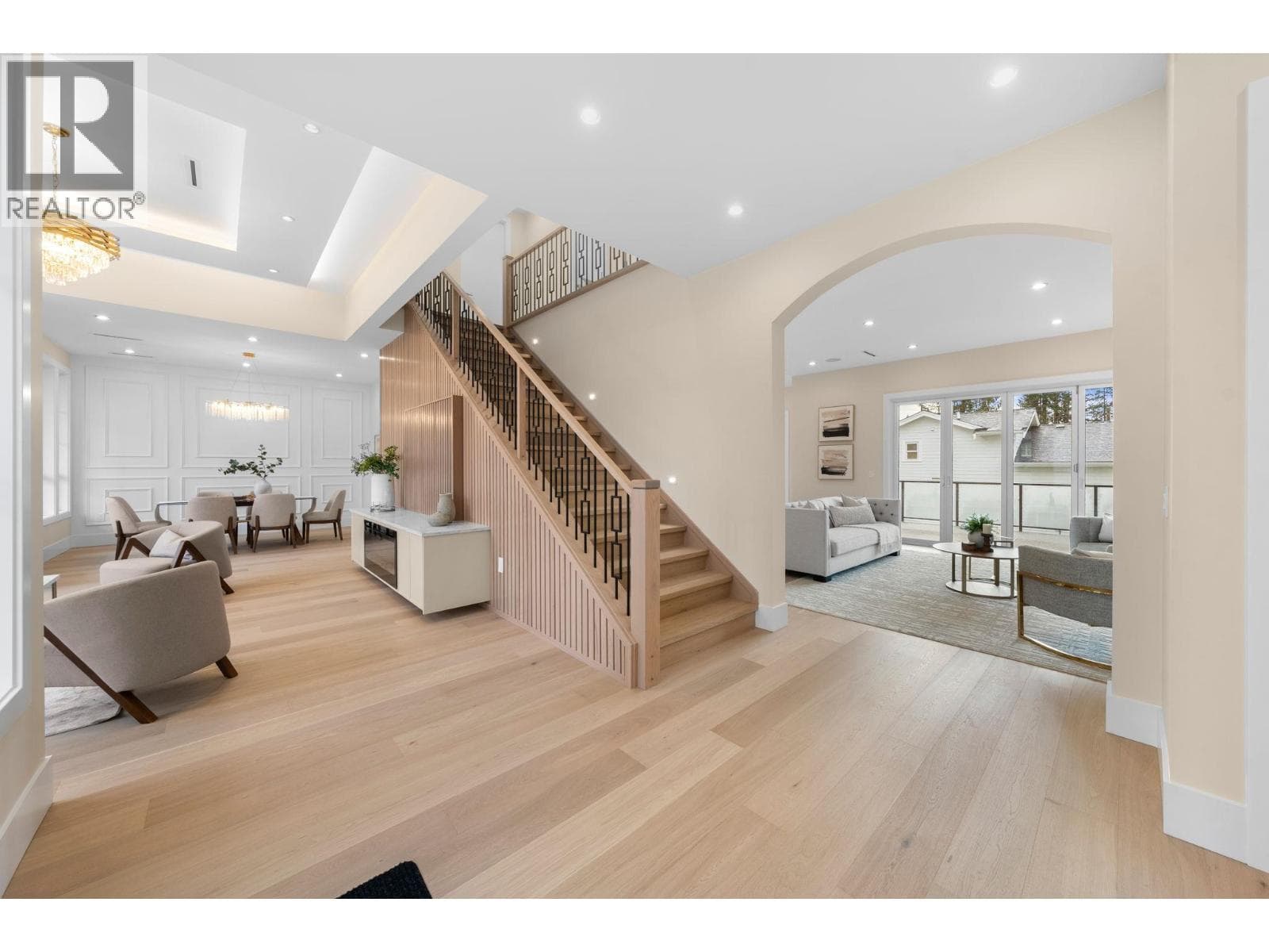 361 E 22ND STREET — photo 2