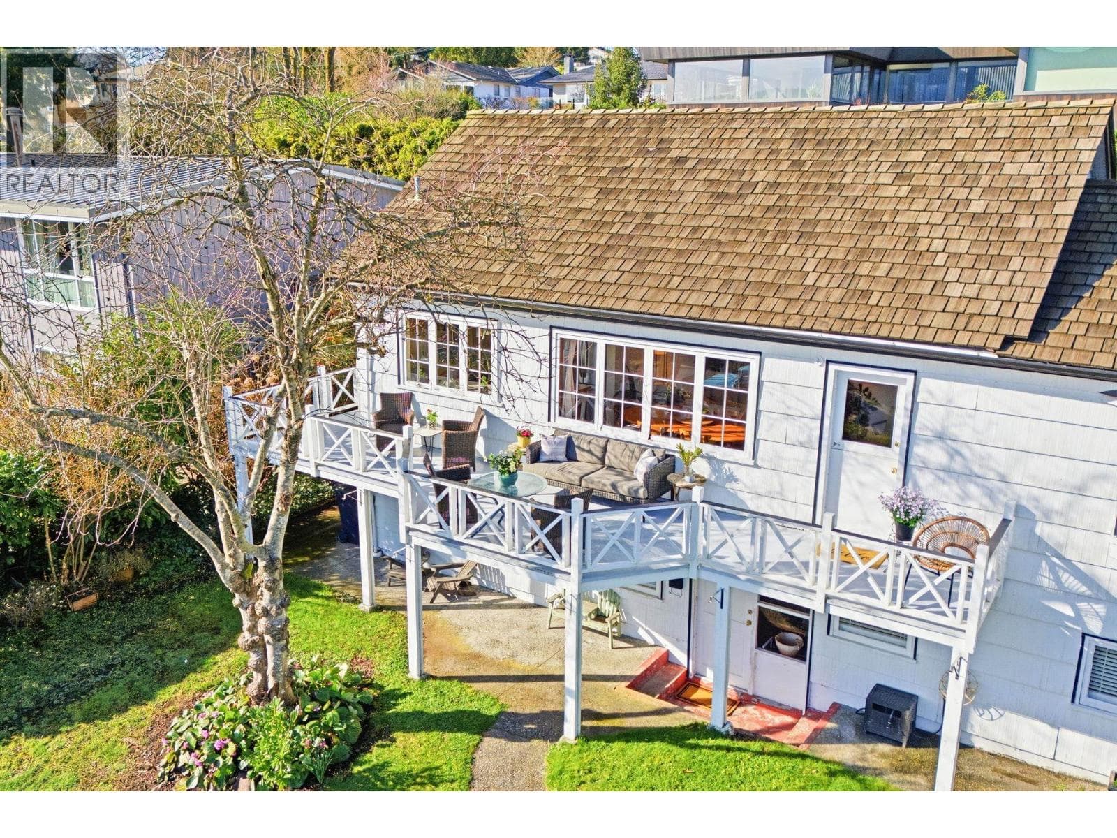 487 ROSLYN BOULEVARD — photo 2