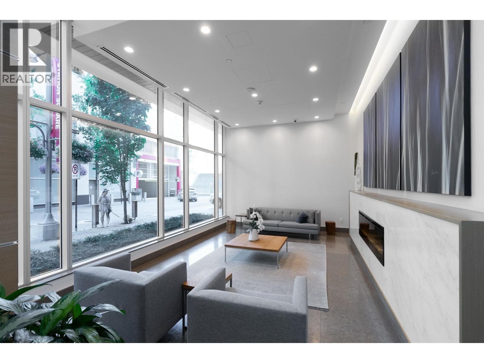 3506 4670 ASSEMBLY WAY — photo 3