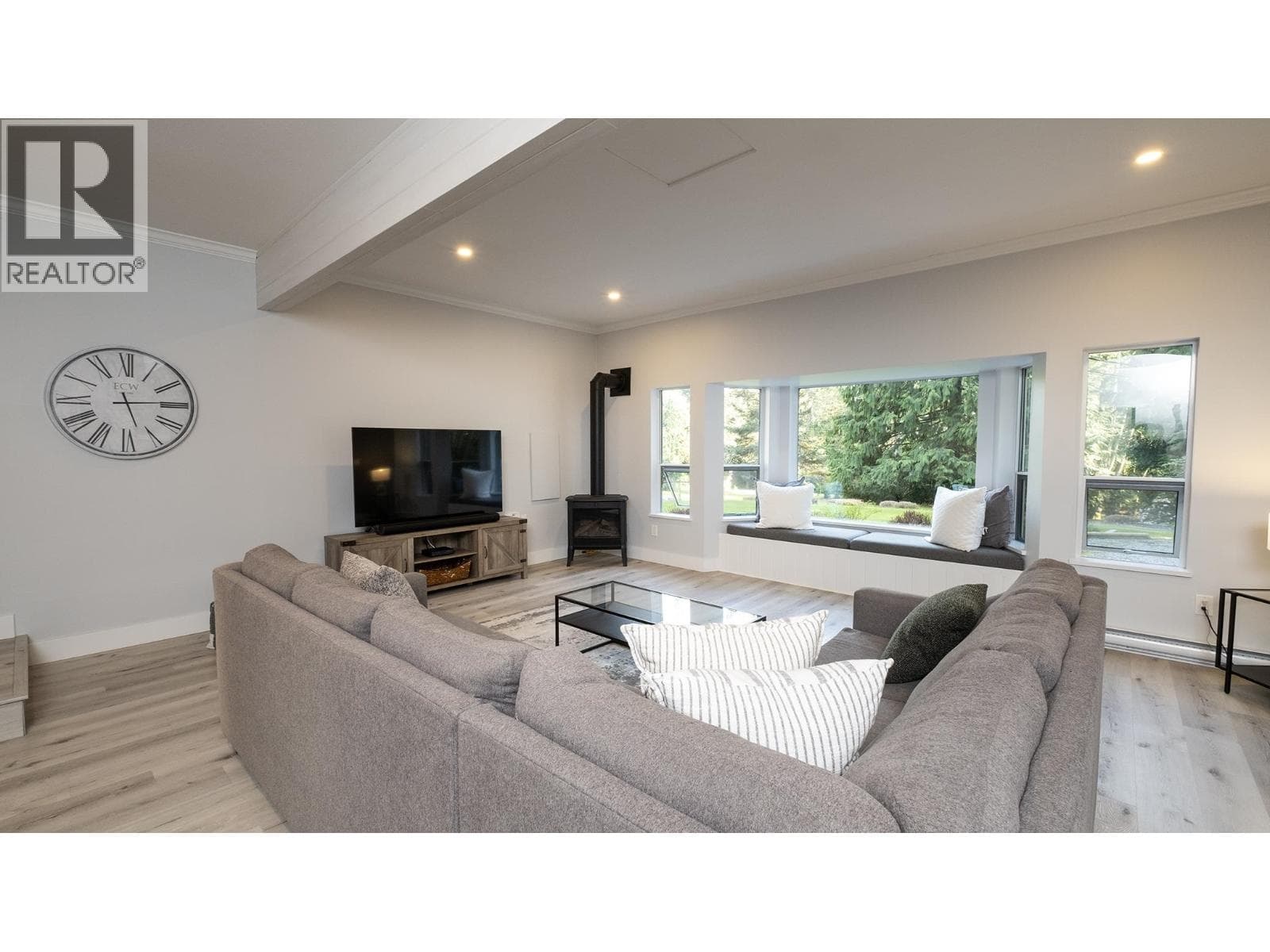 1148 GOWER POINT ROAD — photo 3