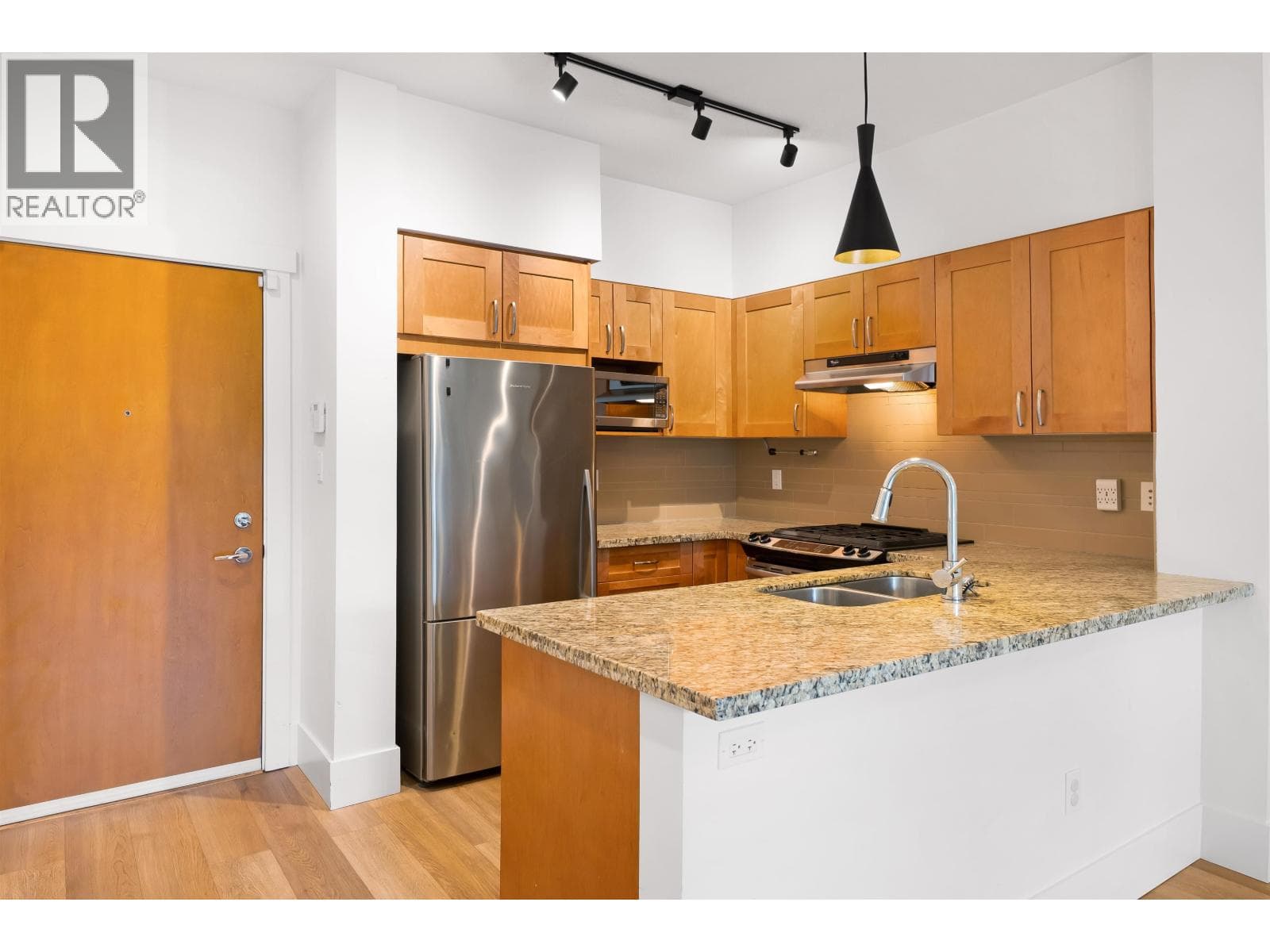 103 1111 E 27TH STREET — photo 3