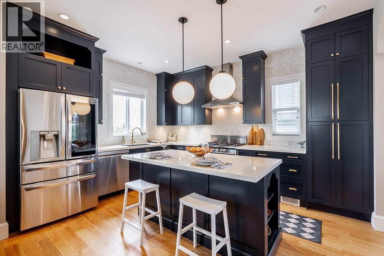 457 E 11TH STREET — main photo