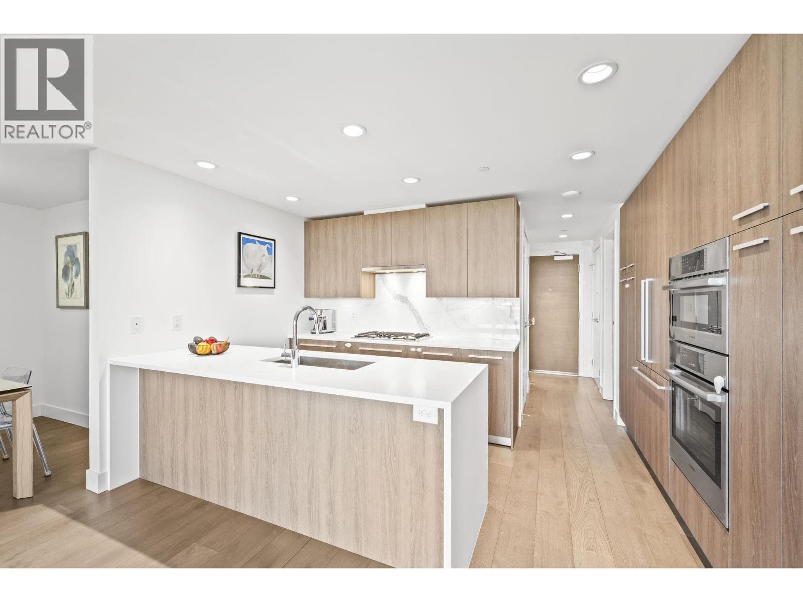 904 1210 E 27TH STREET — main photo