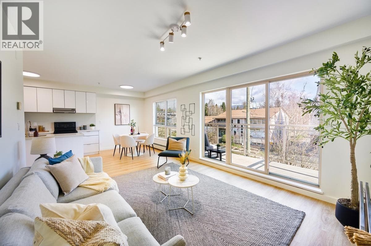 311 1033 ST. GEORGES AVENUE — photo 2