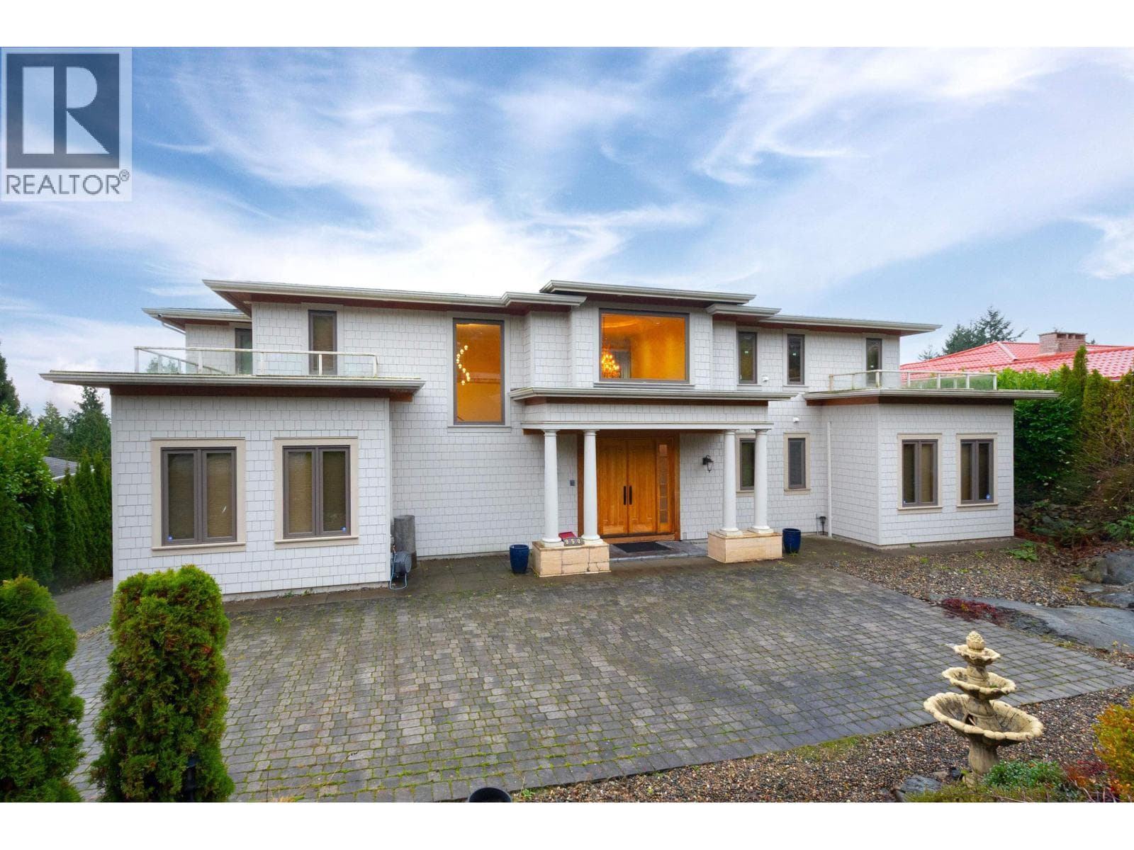 950 GREENWOOD ROAD — main photo