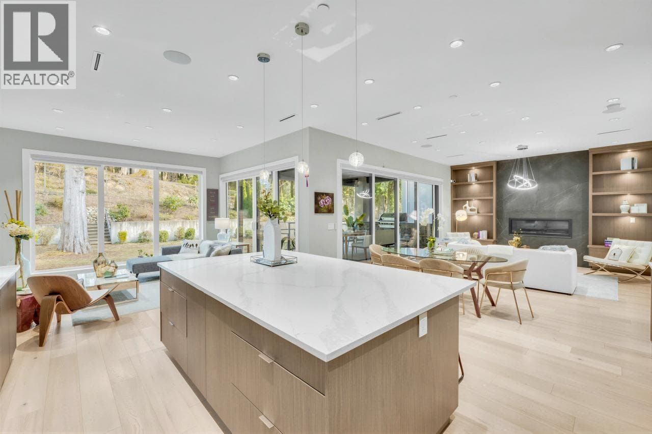 31 GLENMORE DRIVE — main photo