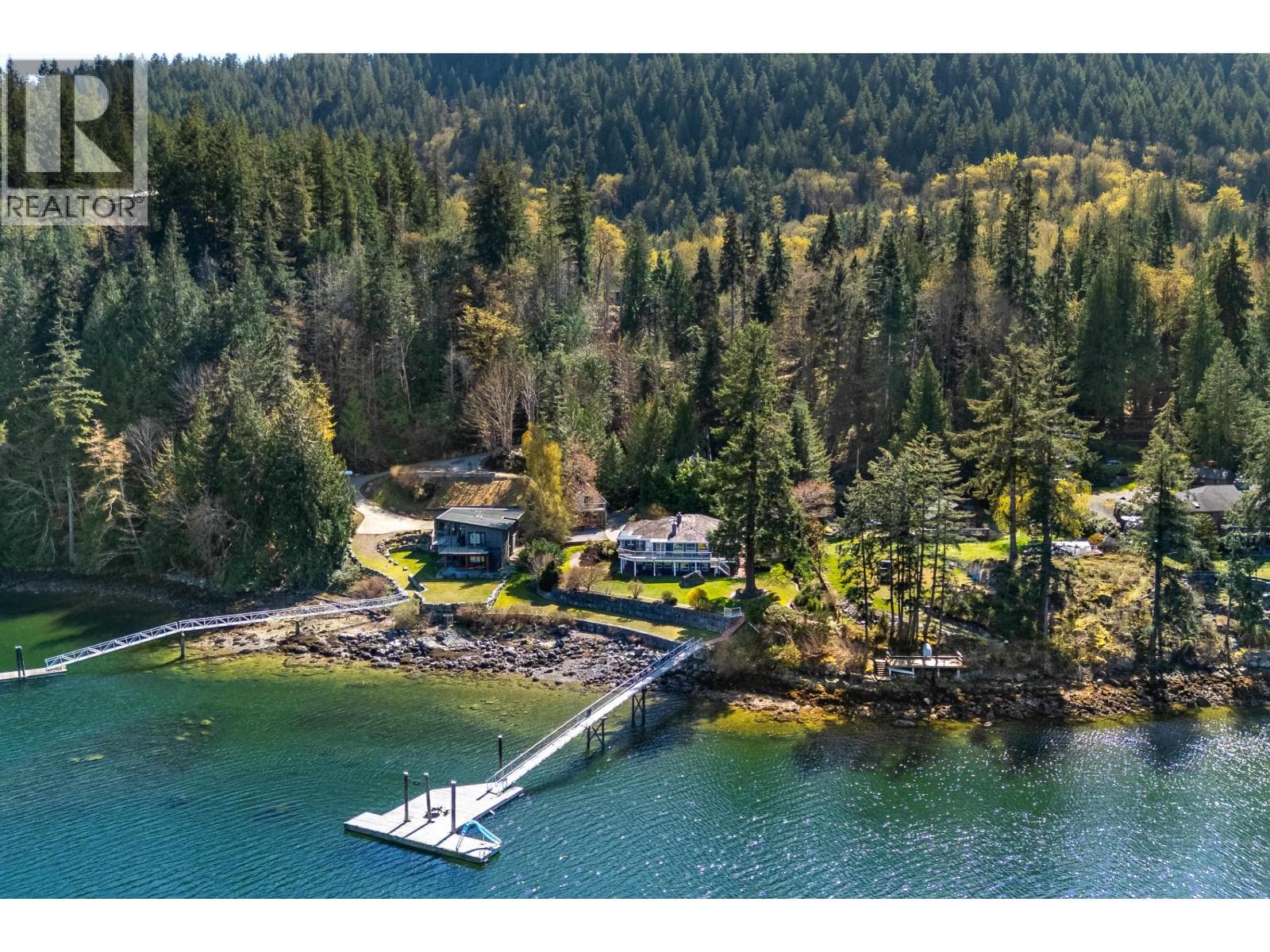 12879-12881 SUNSHINE COAST HIGHWAY — photo 3