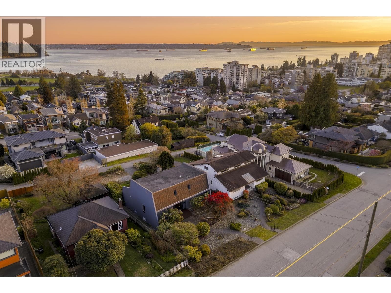 1170 FULTON AVENUE — photo 2