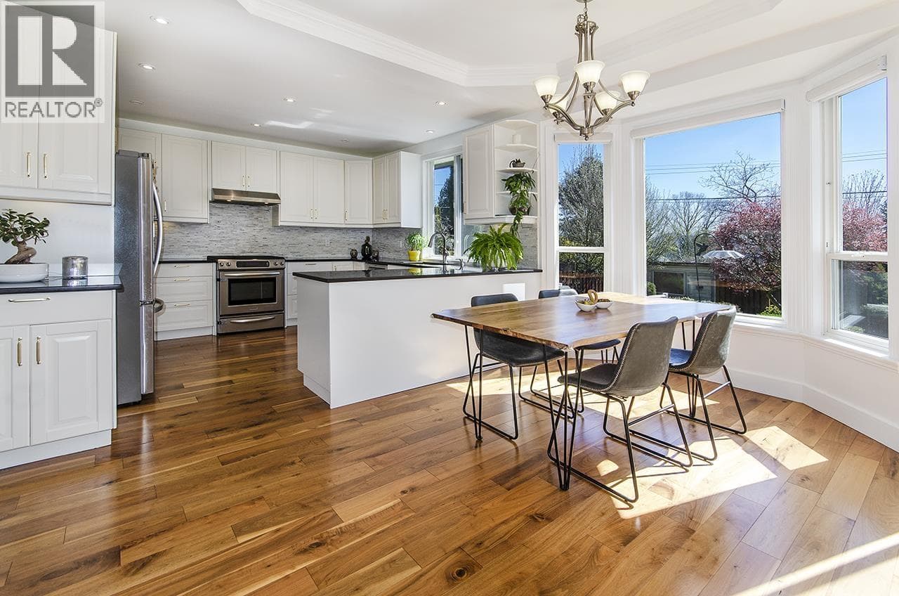 1075 ADDERLEY STREET — photo 3