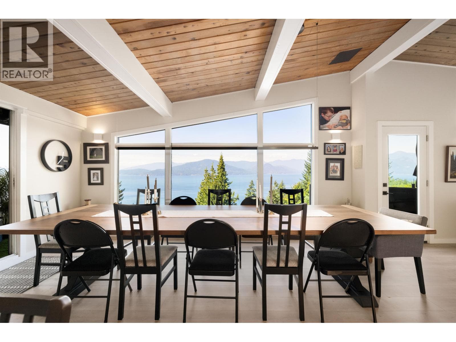 195 KELVIN GROVE WAY — main photo