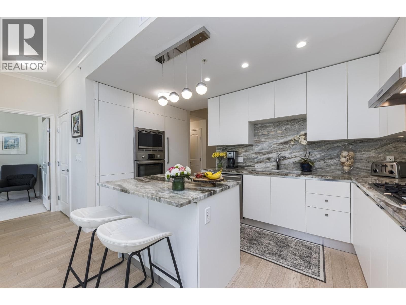 303 185 VICTORY SHIP WAY — photo 3