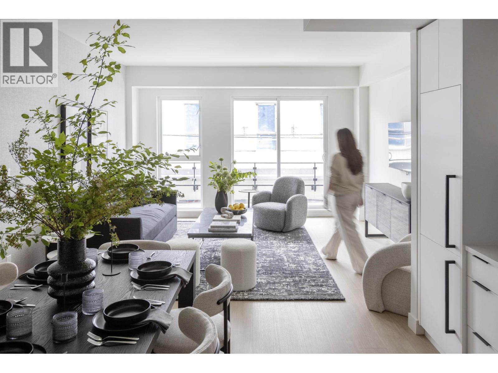 366 422 E 3RD STREET — photo 3