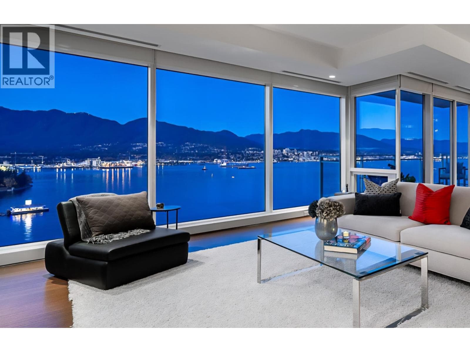 2202 1139 W CORDOVA STREET — photo 2