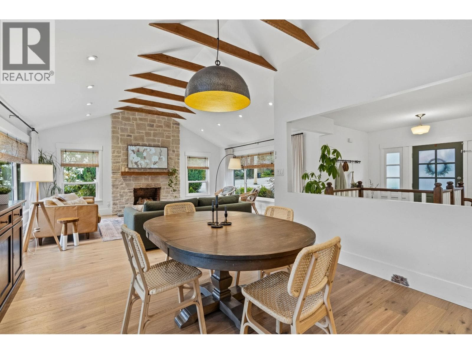 1335 RIDGEWOOD DRIVE — main photo