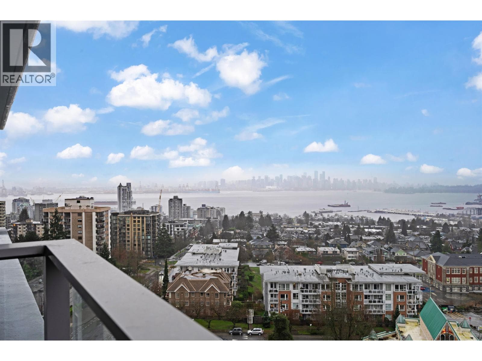 1304 1320 CHESTERFIELD AVENUE — main photo