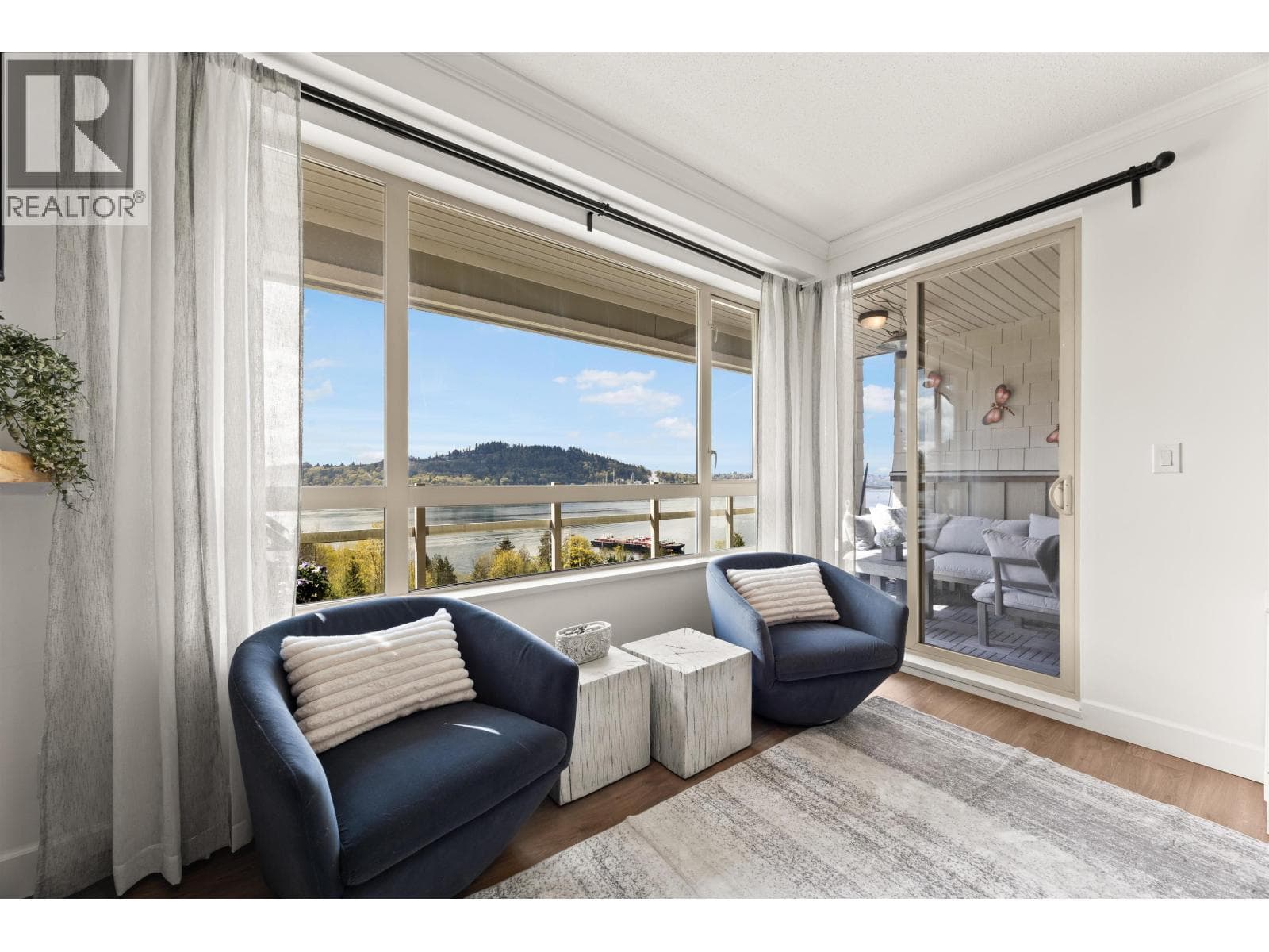 307 530 RAVEN WOODS DRIVE — photo 2