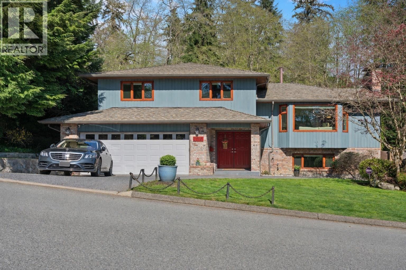 2760 WALPOLE CRESCENT — photo 2