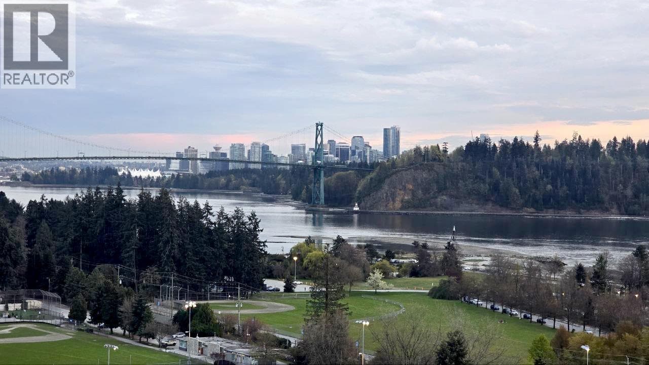 1101 555 13 STREET — photo 2