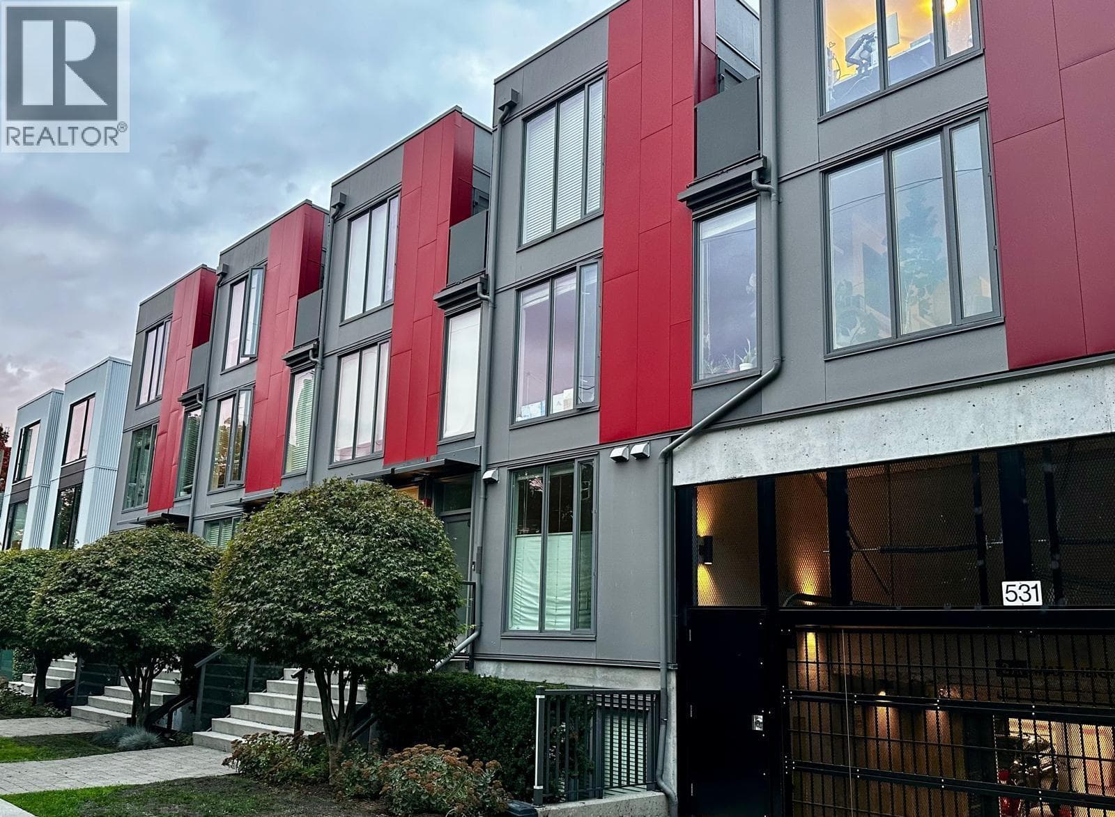 8 531 E 16TH AVENUE — main photo